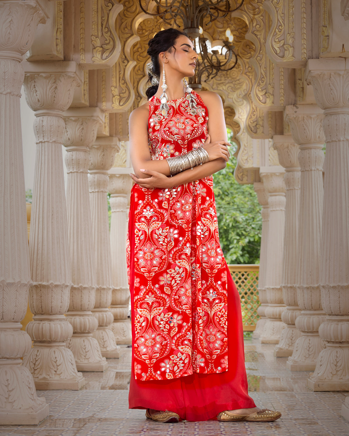 INDU RED (SLEEVELESS)