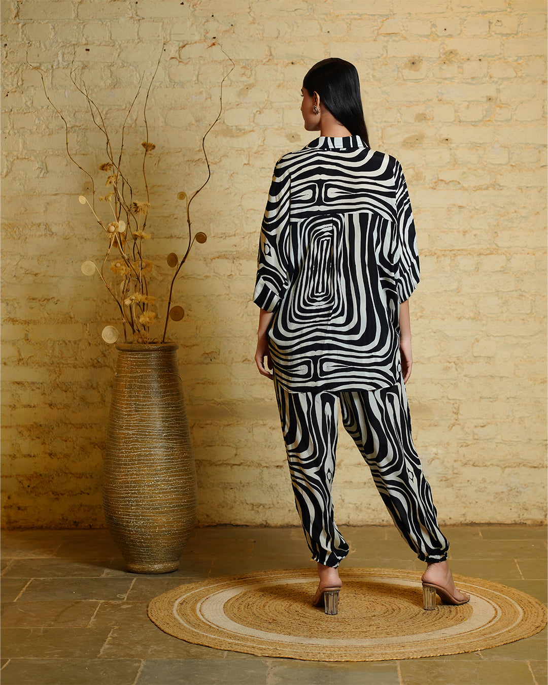 ATHENA STRIPES - BLACK & WHITE