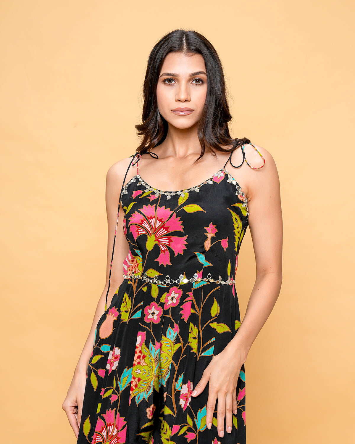 FAITH FLORAL BLACK