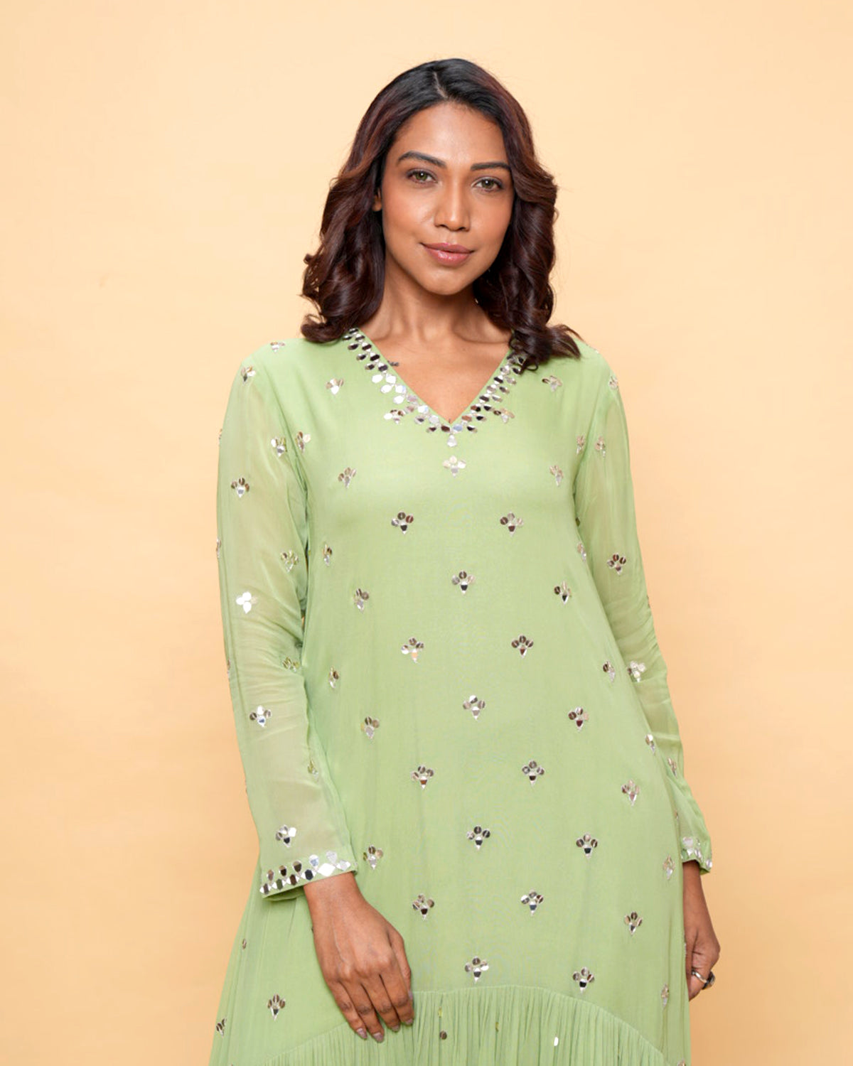 NUSRAT SOLID PISTA - GOLD