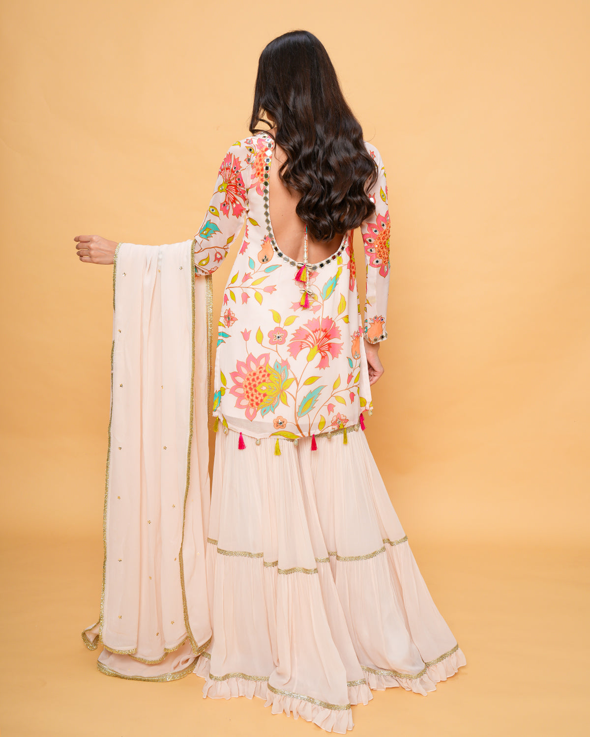 SANA FLORAL IVORY (WITH SLEEVES)