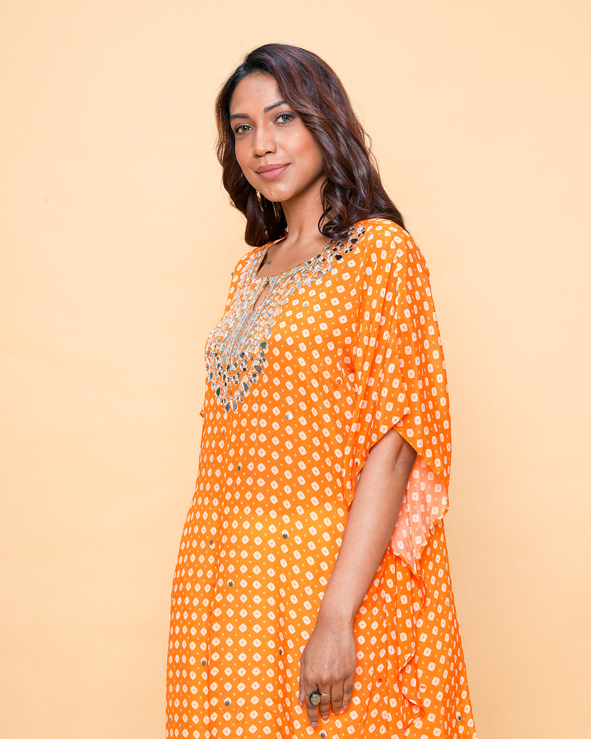 SIA BANDHANI ORANGE