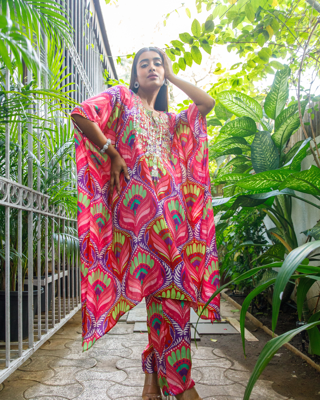ZOHRA - RED PURPLE FAN