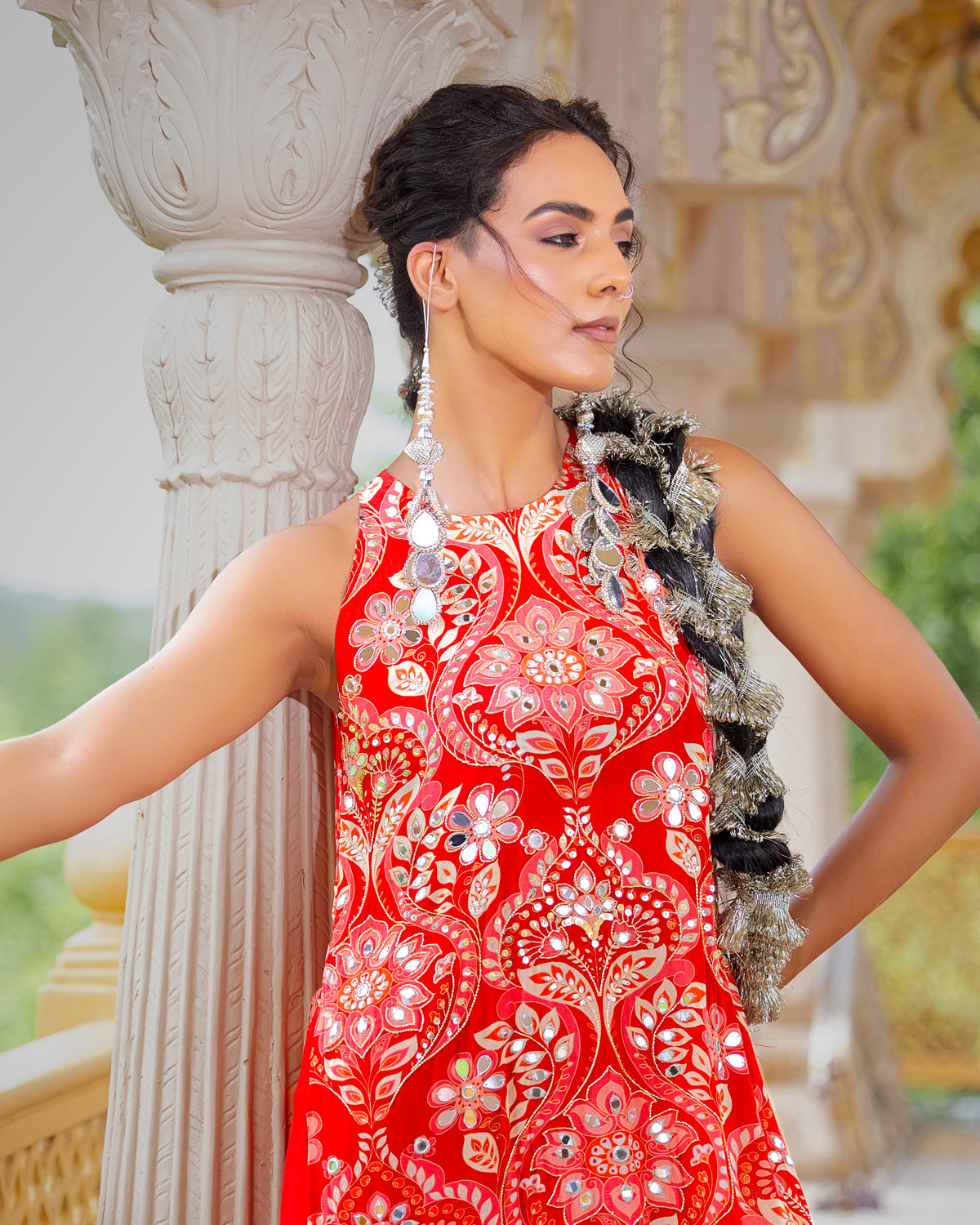 INDU RED (SLEEVELESS)