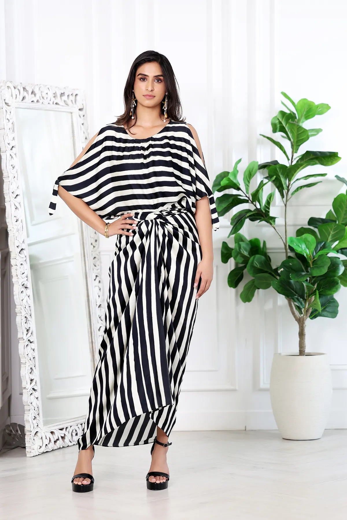 Ruhana Stripes Black And White