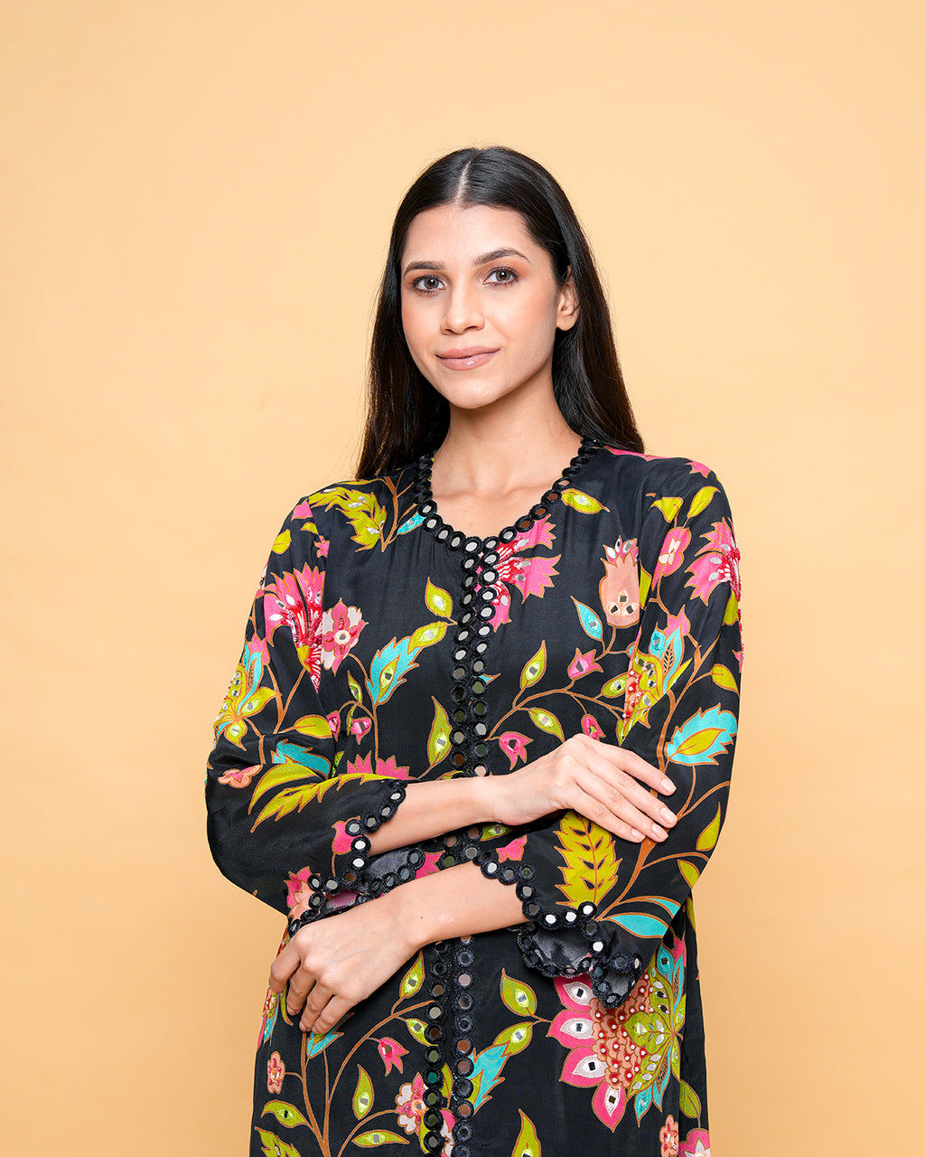 ANAM FLORAL -  BLACK