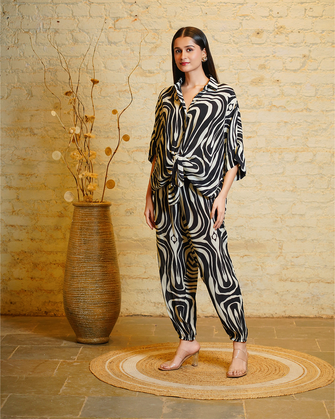 ATHENA STRIPES - BLACK & WHITE