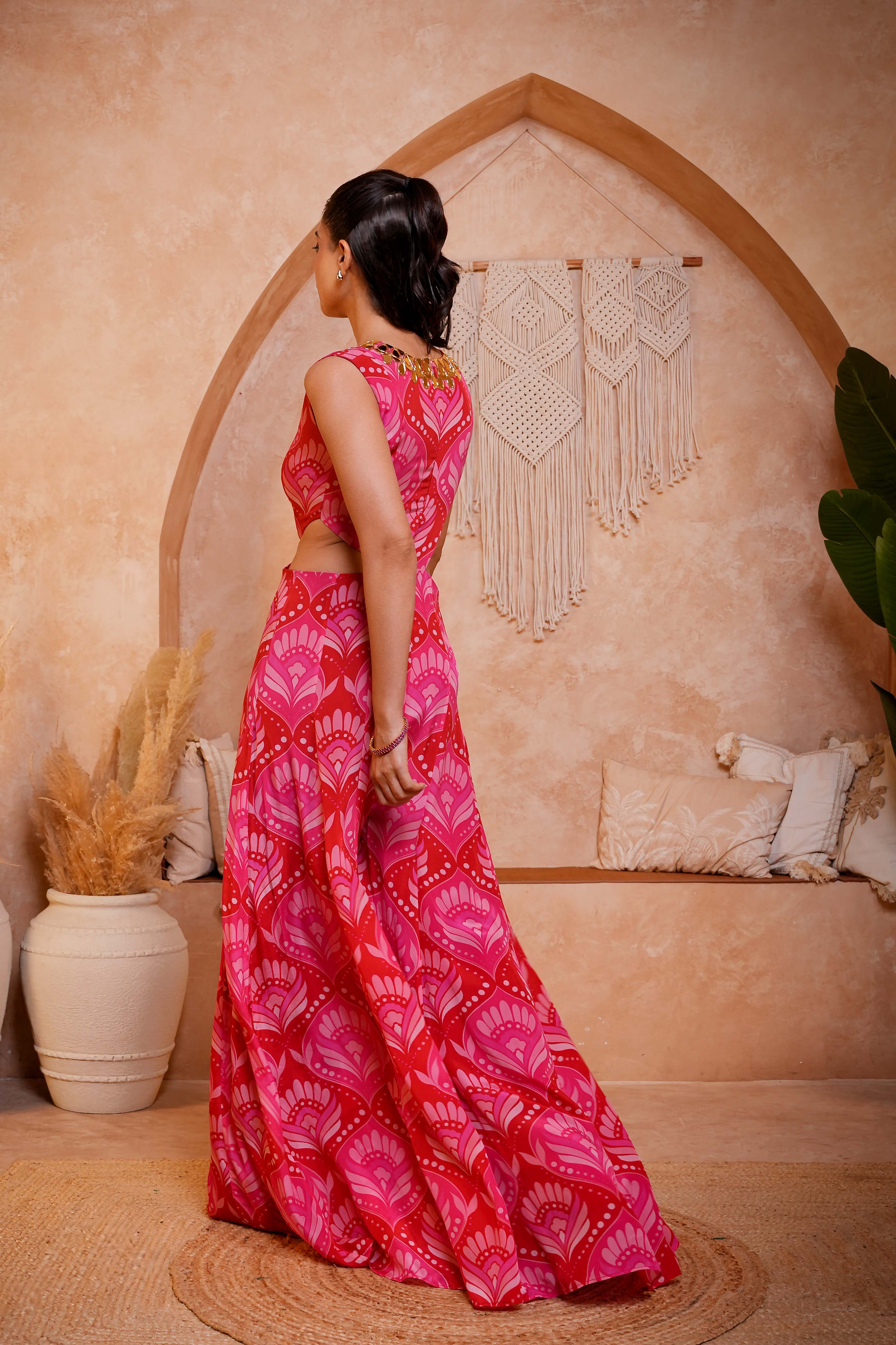OLIVE RED FAN
