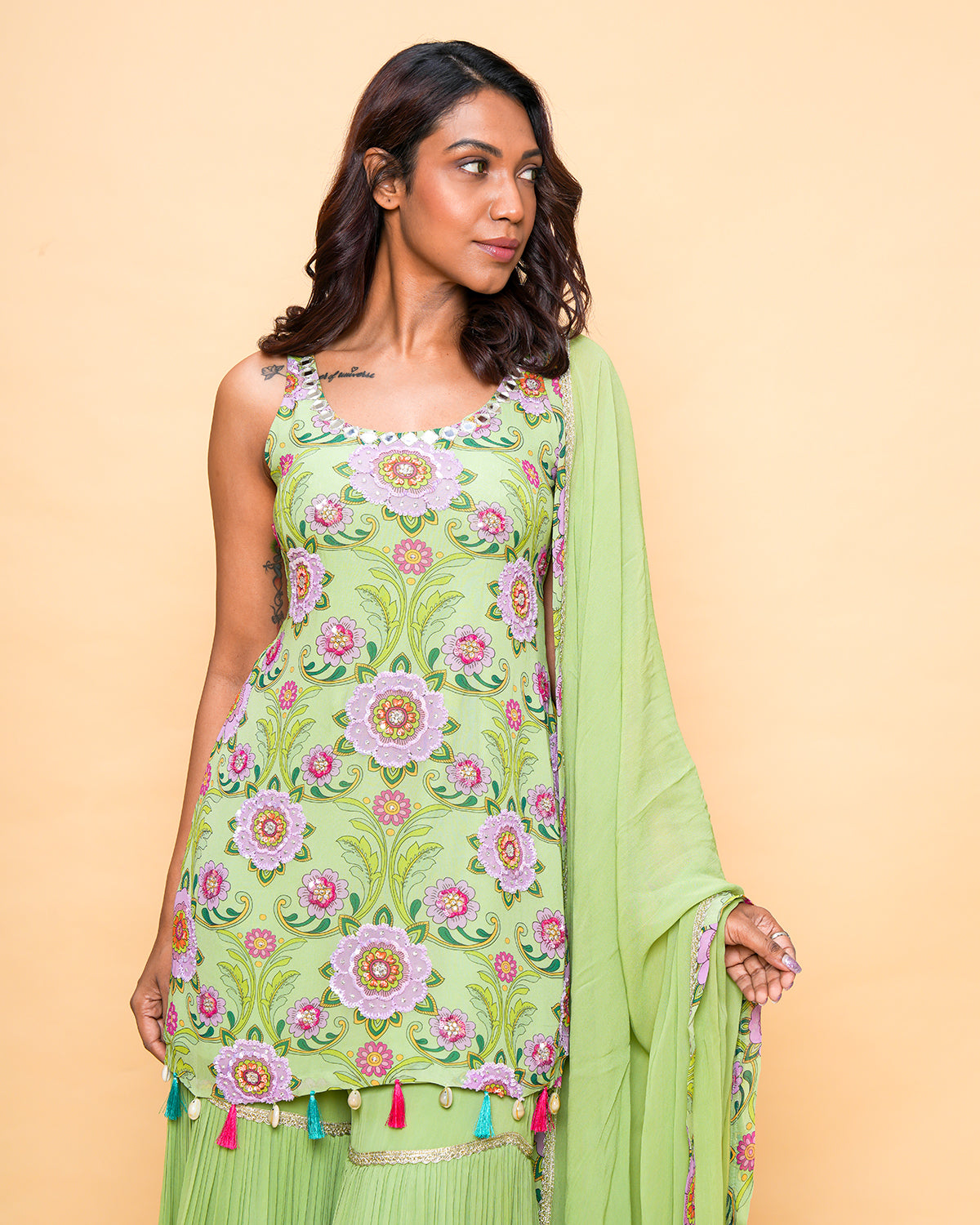 SANA GULMOHAR PISTA