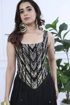Noor Black And Gold (Tassels)