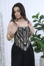 Noor Black And Gold (Tassels)
