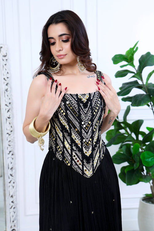 Noor Black And Gold (Tassels)